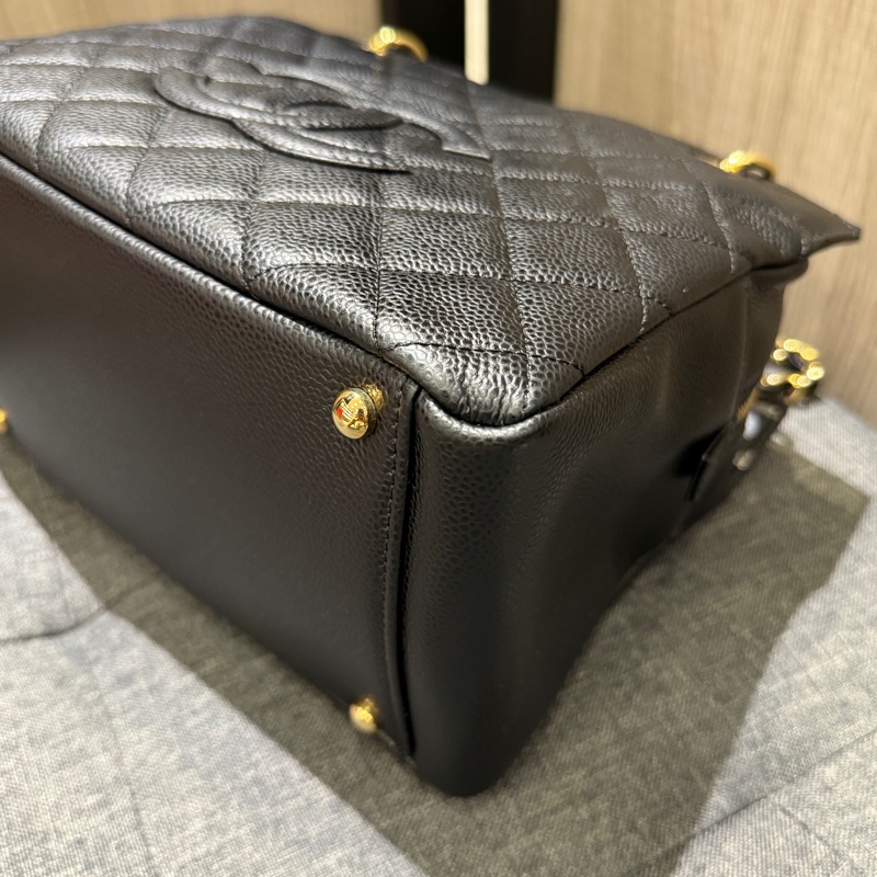 絕版極新 Chanel 黑色荔枝牛皮金鏈手提包 肩背包 豆腐包-6