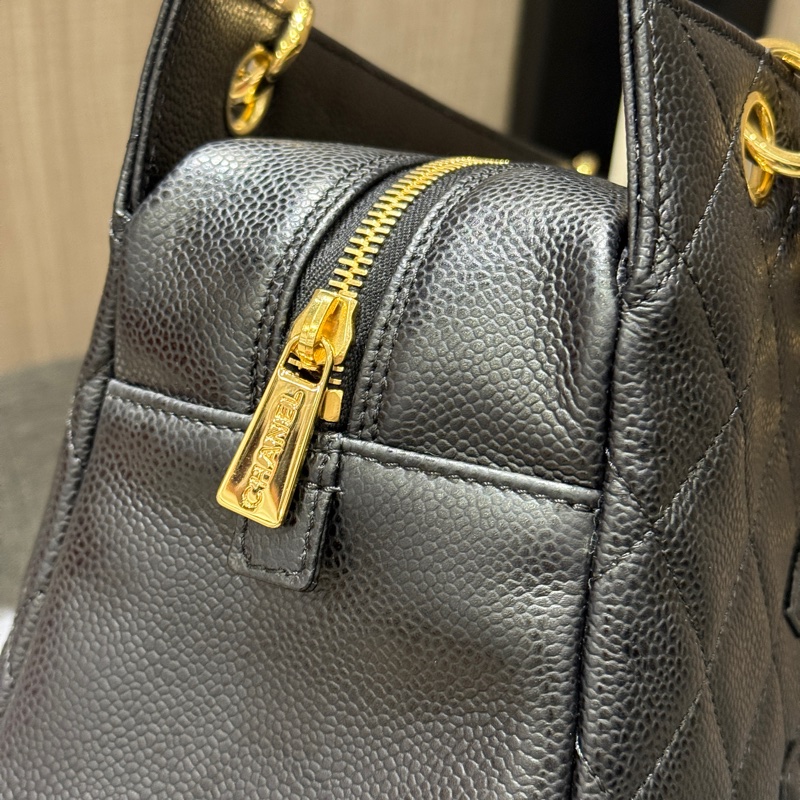 絕版極新 Chanel 黑色荔枝牛皮金鏈手提包 肩背包 豆腐包-11