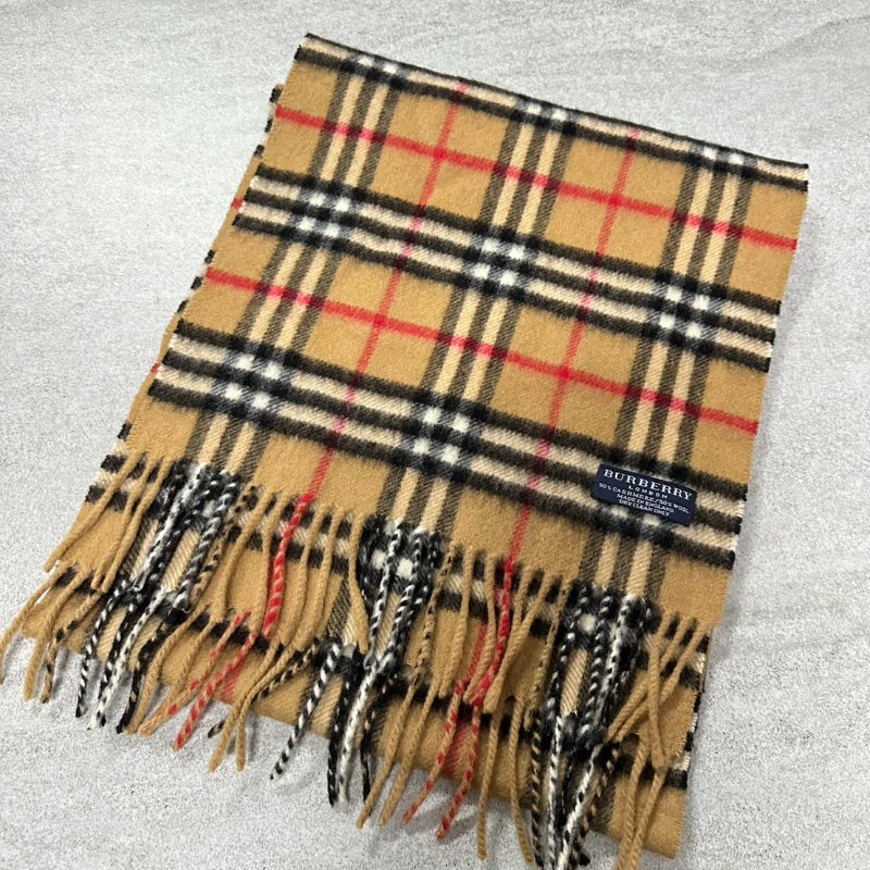 BURBERRY經典格紋羔羊毛圍巾 極美✨-4