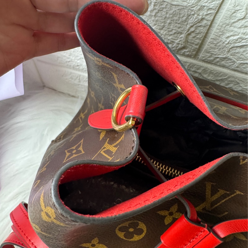 LV M44021 經典 Neonoe Monogram帆布印花牛皮 鑲飾束口斜背/肩背水桶包-5