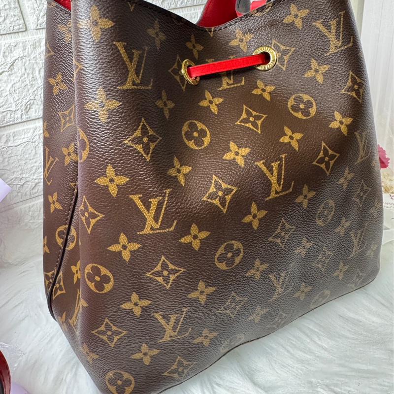 LV M44021 經典 Neonoe Monogram帆布印花牛皮 鑲飾束口斜背/肩背水桶包-8