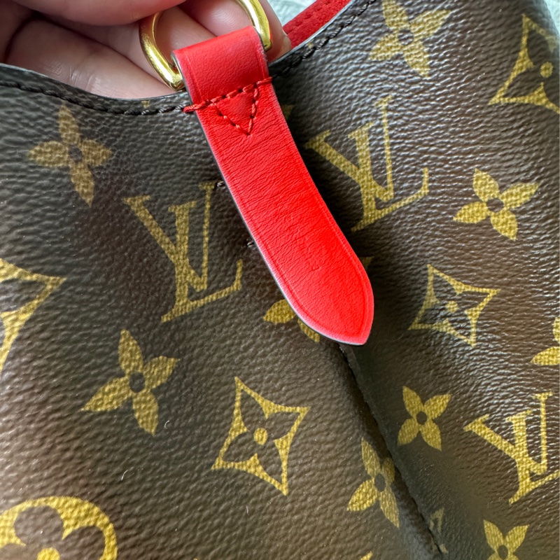 LV M44021 經典 Neonoe Monogram帆布印花牛皮 鑲飾束口斜背/肩背水桶包-13