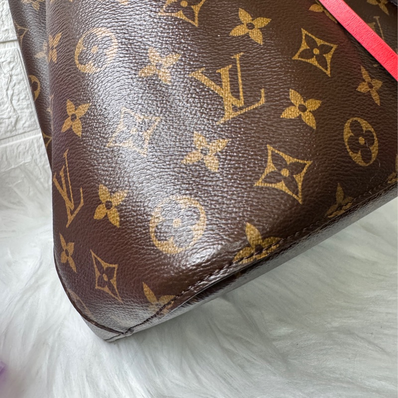 LV M44021 經典 Neonoe Monogram帆布印花牛皮 鑲飾束口斜背/肩背水桶包-16