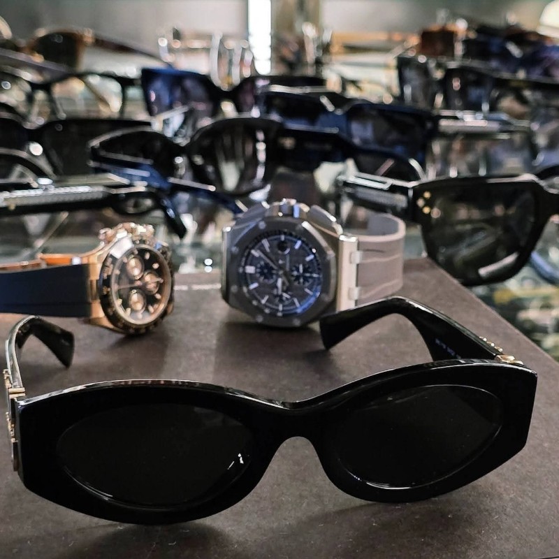 【全新正品】MIU MIU SMU11W 貓眼墨鏡 黑色 義大利製 附原廠盒 天鵝絨包裝 高質感精品太陽眼鏡-6