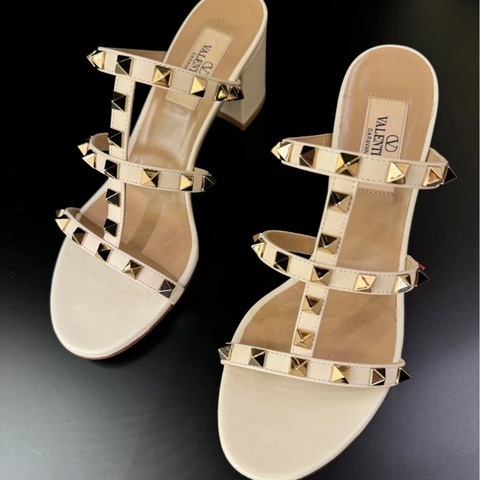 Valentino ROCKSTUD拖鞋/涼鞋 👡 尺寸38 好美的仙女風