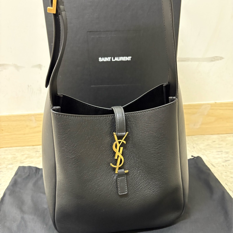 Yves Saint Laurent YSL 聖羅蘭 Hobo 黑金色 小號-6