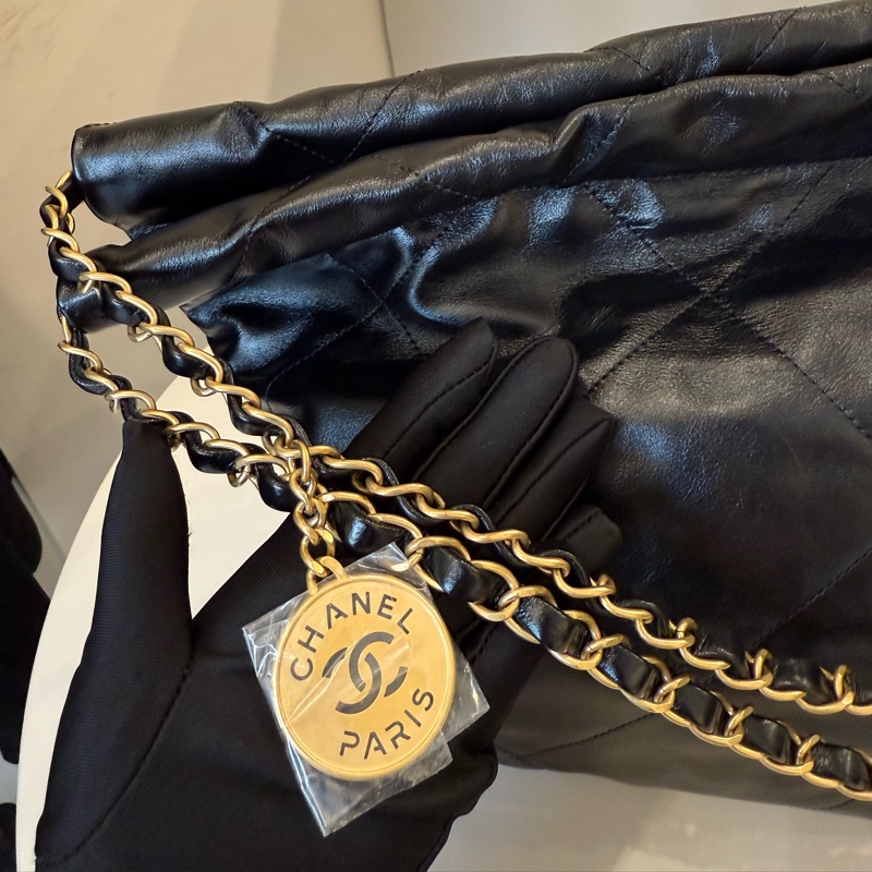 (全新甜價)chanel 22bag黑金小號晶片款-1
