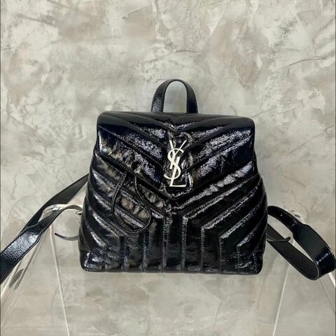 YSL 黑銀雲朵V紋後背包24*21*10.5 98新配件塵袋