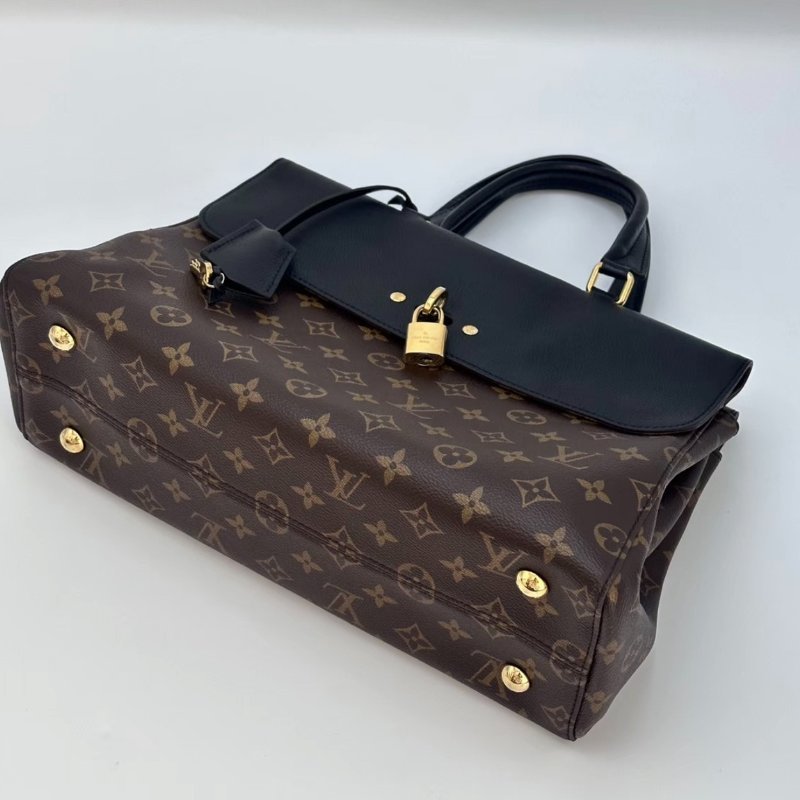 LV 老花拼色Venus手提斜背包34*22*12 98新配件塵袋購證鎖鑰匙-3