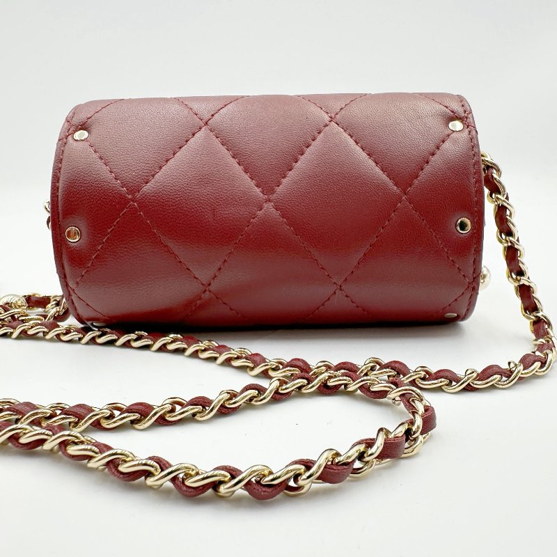 CHANEL Jewel Card Holder with chain 羊皮圓筒型迷你袋-4