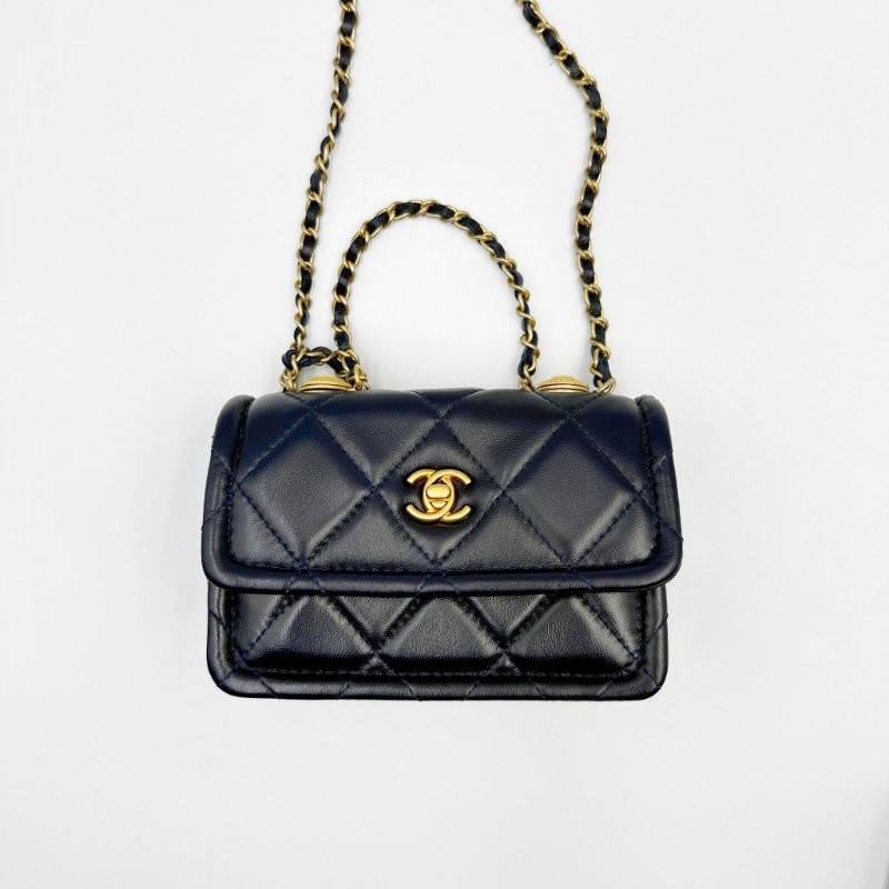 CHANEL shiny lamskin extra mini Flap 閃亮羊皮迷你豆腐包-1