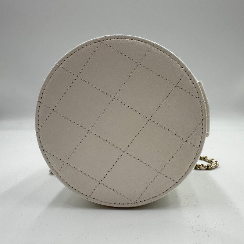 CHANEL Chain and Charm Vanity Case 圓桶羊皮化妝包-3
