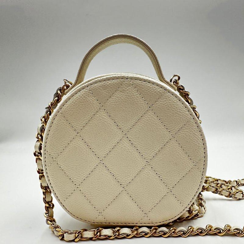 CHANEL Mini Round Vanity 2022早春白色魚子醬牛皮 小圓餅斜褙袋-2