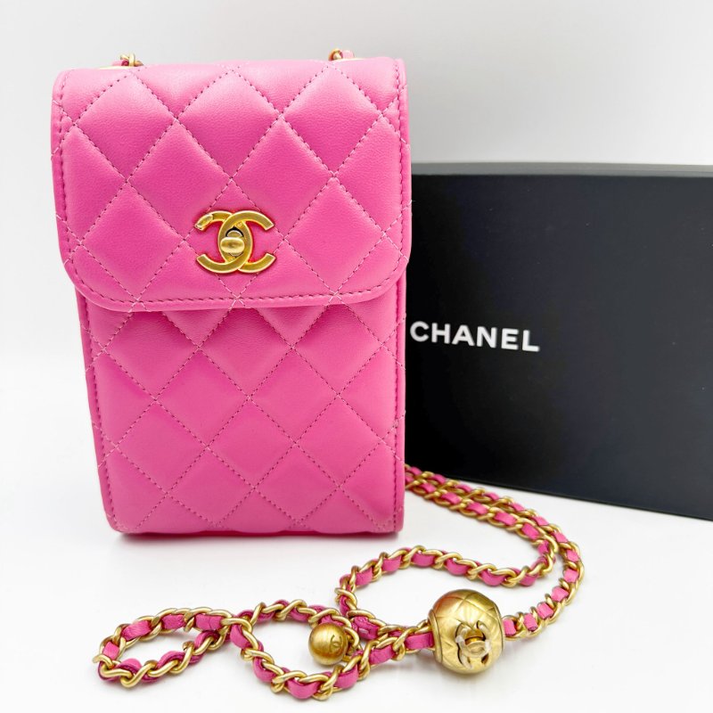 CHANEL Pearl Crush Phone Holder小金球菱格紋珍珠口蓋手機袋-0