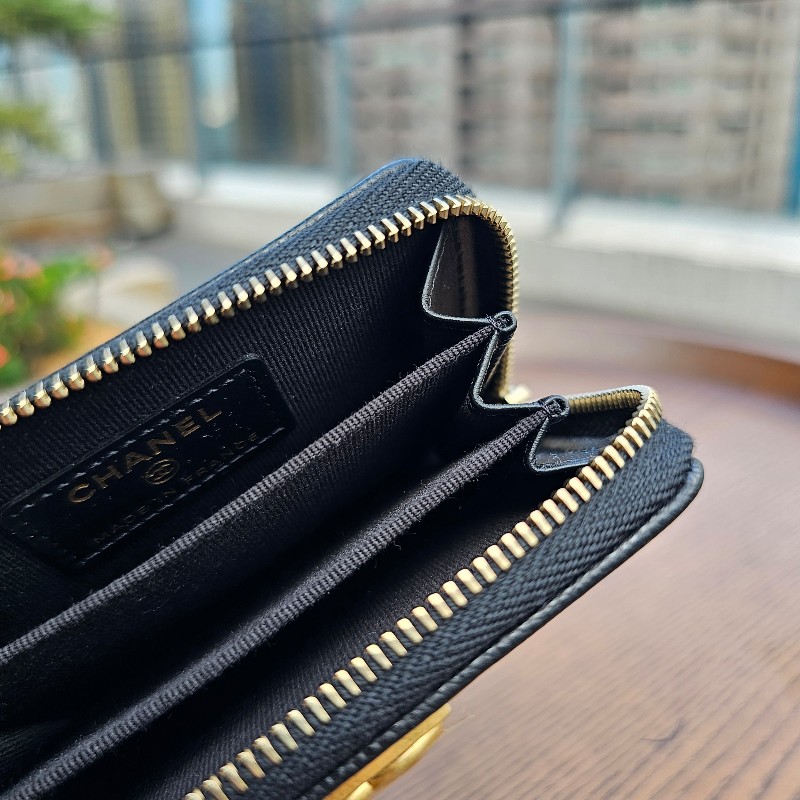 [極新未使用❣️] Chanel 黑荔枝皮霧金釦Boy拉鏈零錢卡包-9