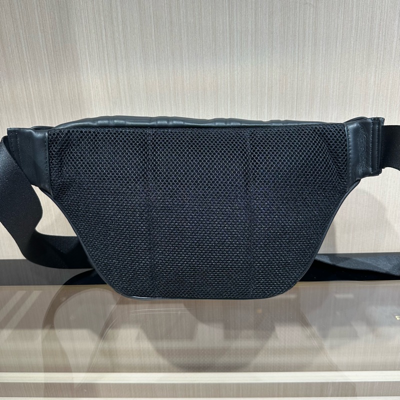 FENDI芬迪 老花Logo FF压纹 纳帕皮革 腰包胸包-6
