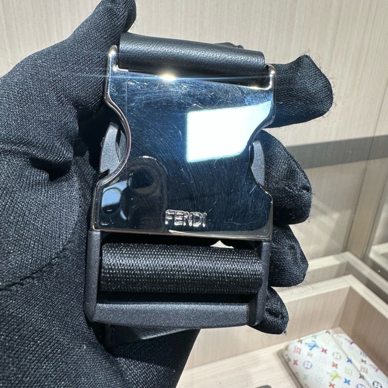 FENDI芬迪 老花Logo FF压纹 纳帕皮革 腰包胸包-9