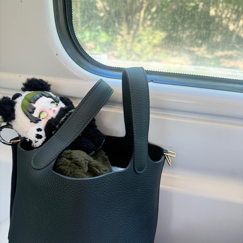 99🆕 W刻 HERMES/爱马仕 祖母绿金扣菜篮子18手提袋 尺寸:18*18*13 ,配件:尘袋 锁 钥匙 好价🉐️-4