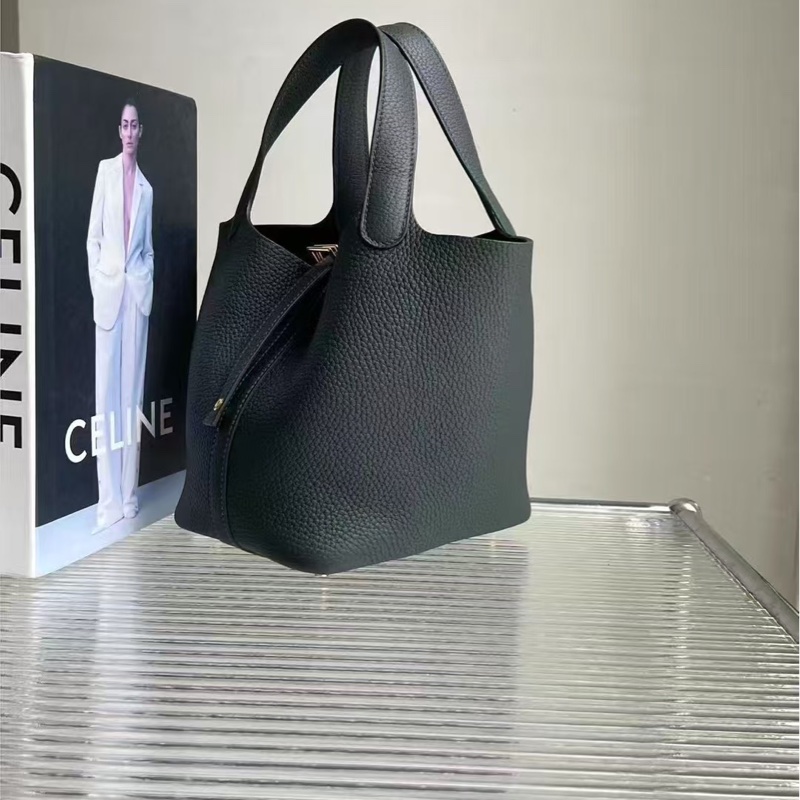 99🆕 W刻 HERMES/爱马仕 祖母绿金扣菜篮子18手提袋 尺寸:18*18*13 ,配件:尘袋 锁 钥匙 好价🉐️-5