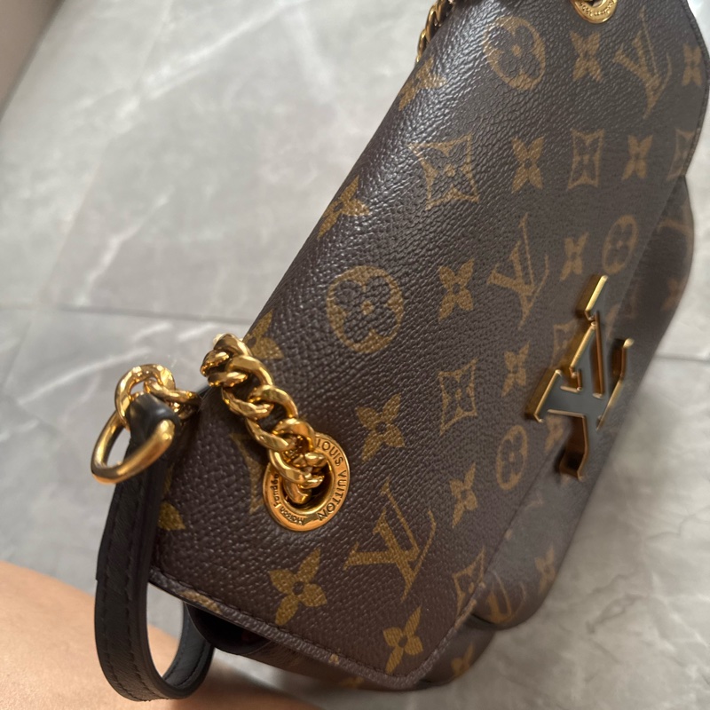LOUIS VUITTON Passy郵差包-9