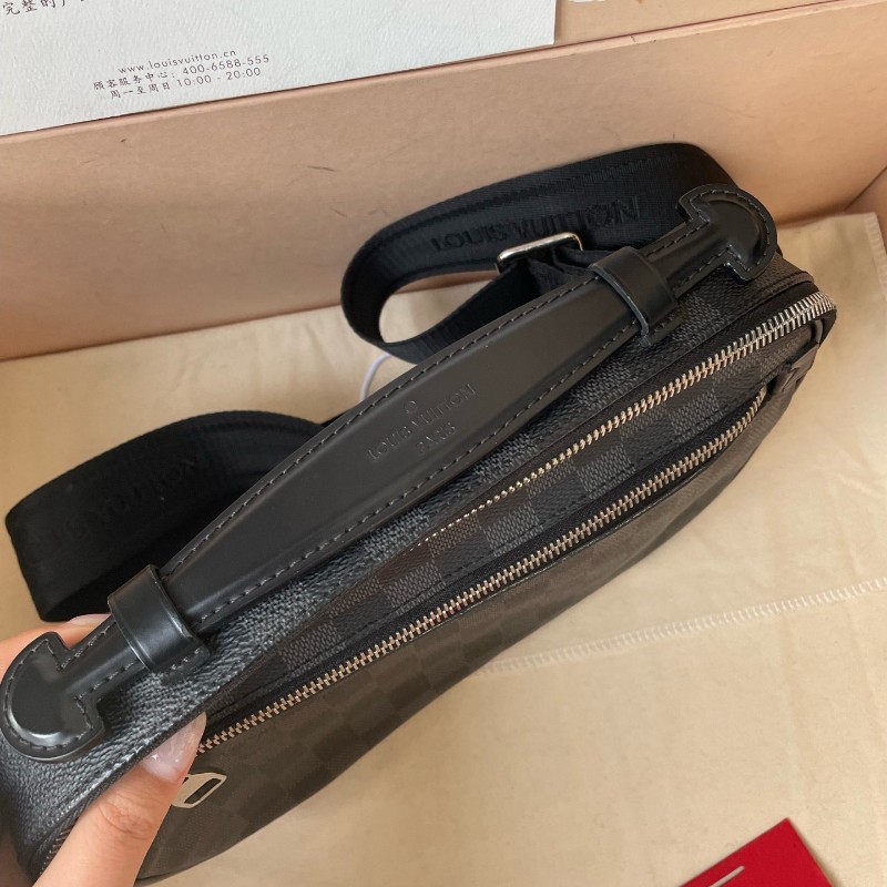 Louis Vuitton N41289 黑色棋盤格胸包腰包-1