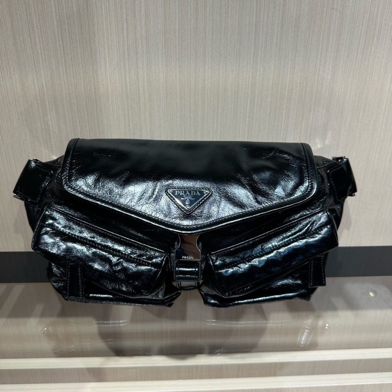 PRADA普拉达 珐琅金属三角形徽标 腰包斜挎单肩包-0
