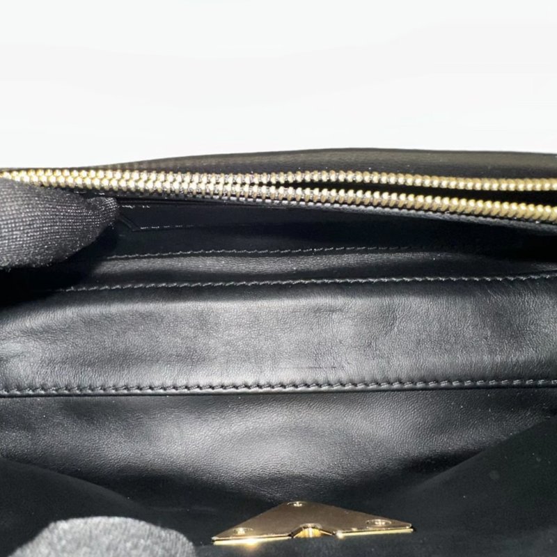 LV 黑白金扣菱格羊皮Twist手提鏈條包 24.5*15*11 全新閒置配件塵袋吊牌購證-4