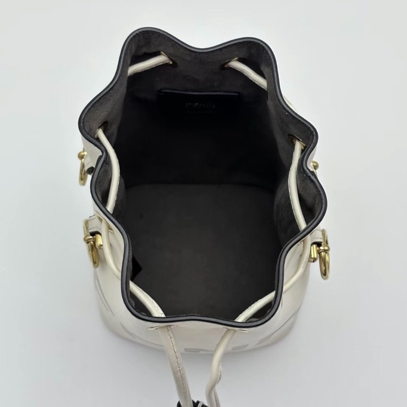 FENDI 白色MonTresor小水桶肩背斜背包 12*18*10 98新配件塵袋-5