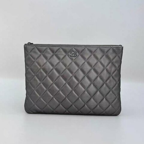 CHANEL 深銀色銀扣菱格紋手拿包 27*20*1 98新配件塵袋