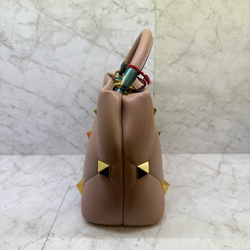 Valentino 奶茶色大鉚釘兩用包-2