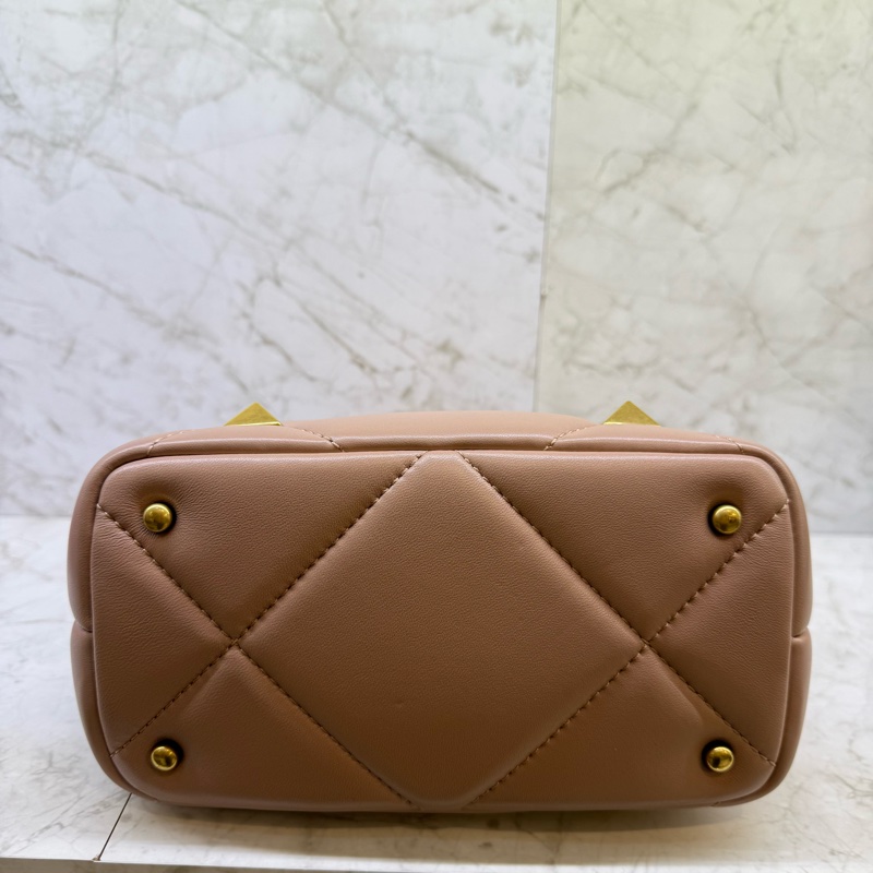 Valentino 奶茶色大鉚釘兩用包-4