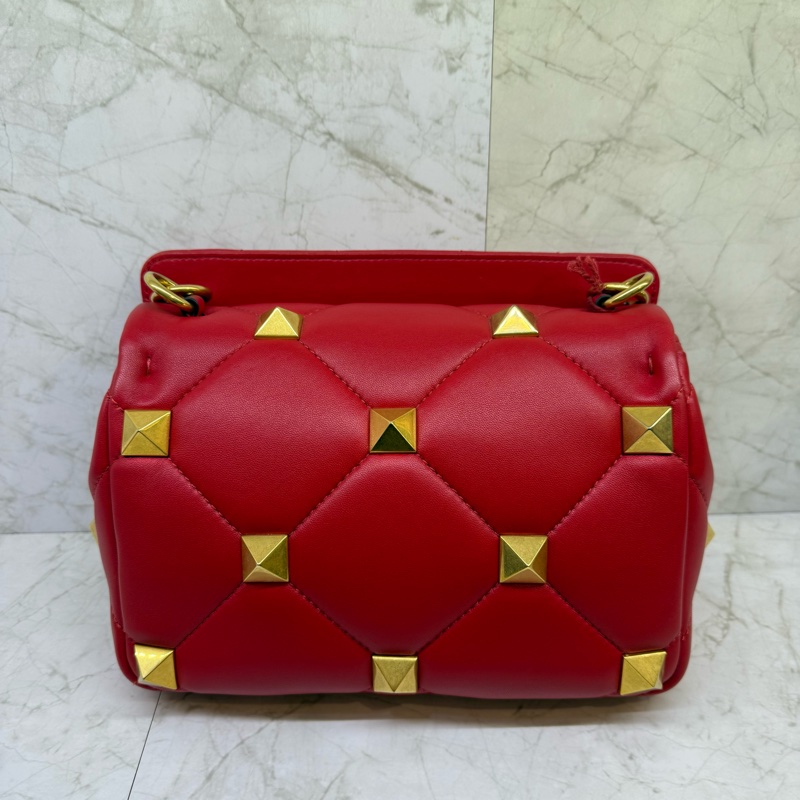 Valentino 紅色大鉚釘兩用鍊包-1