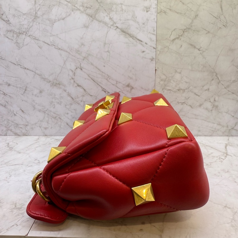 Valentino 紅色大鉚釘兩用鍊包-3