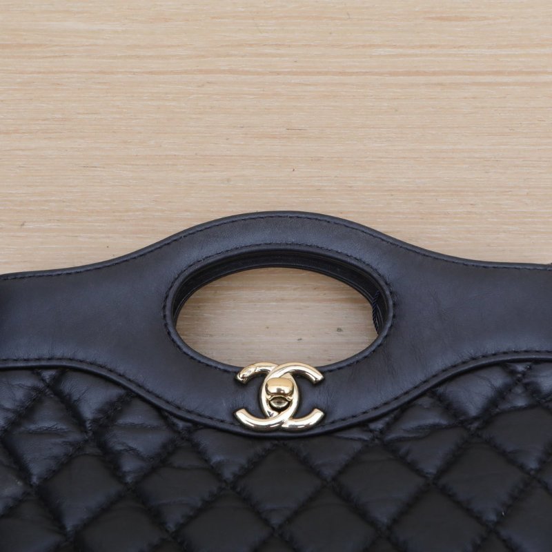 CHANEL 31BagMini22黑色牛皮晶片開金扣肩背包-4