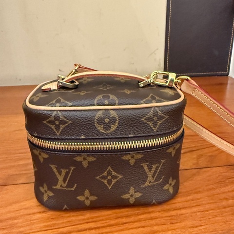 lv 化妝包 客訂