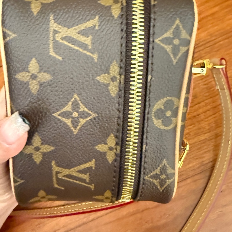 lv 化妝包 客訂-13