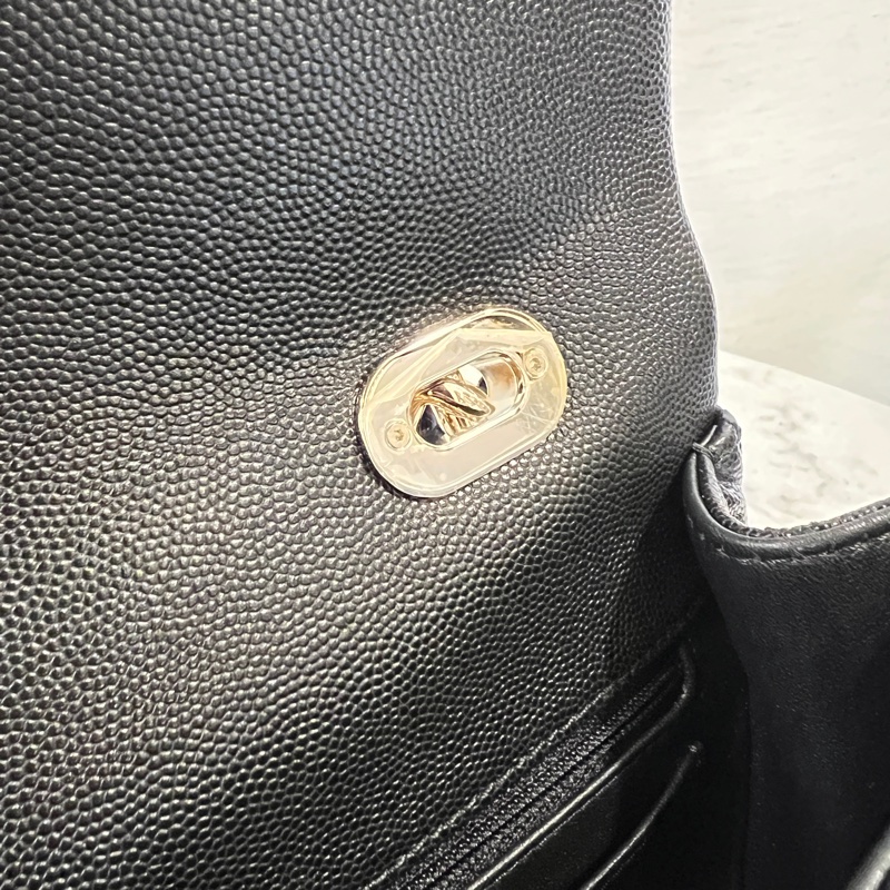 Chanel 黑荔枝皮金釦Kelly手提斜背包AS4711-12
