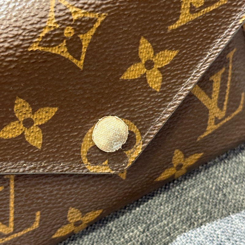 LV M62360 Victorine 粉色老花六卡三折短夾-3