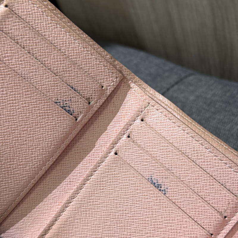 LV M62360 Victorine 粉色老花六卡三折短夾-10