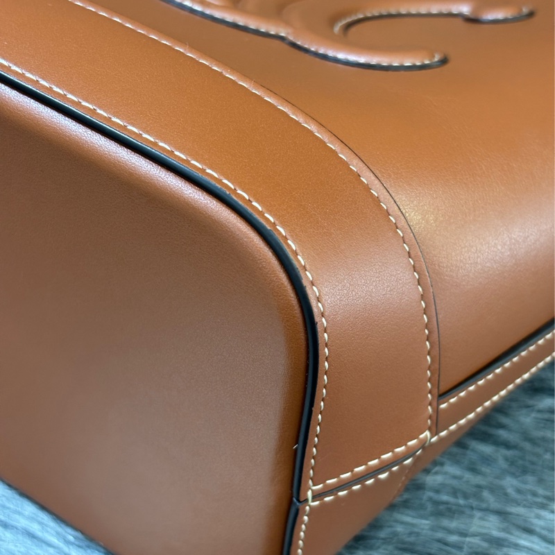 CELINE CUIR TRIOMPHE 113783 凱旋門 摩卡色 牛皮 CUIR TRIOMPHE小號水桶包 肩背包 斜背包 兩用包-10