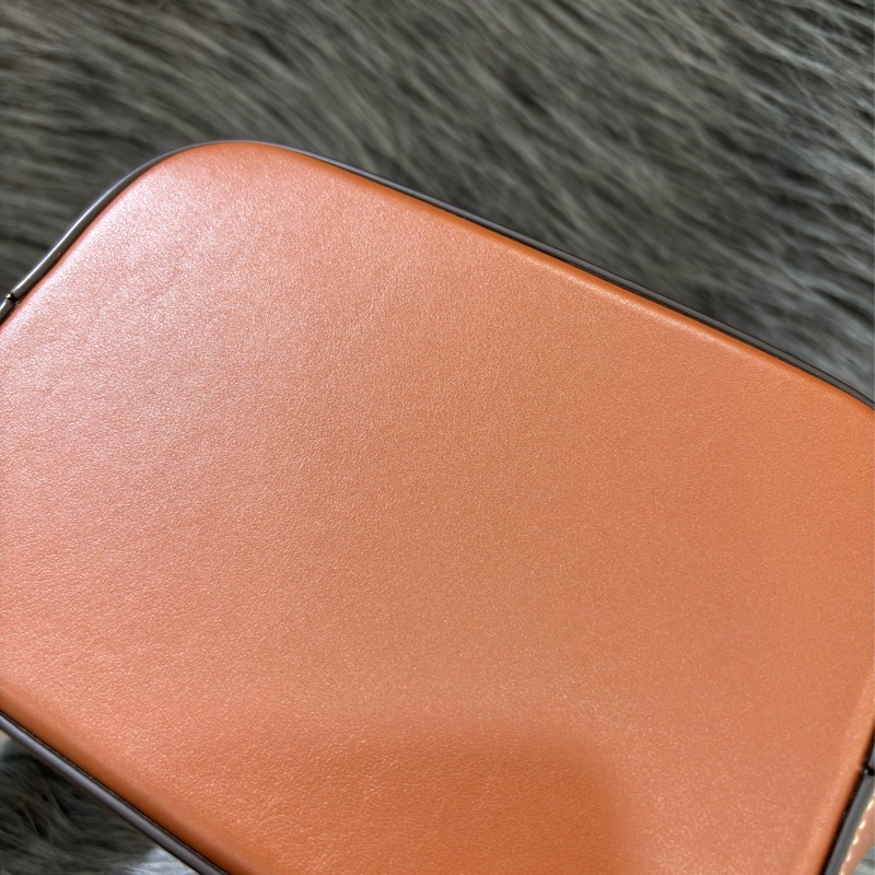 CELINE CUIR TRIOMPHE 113783 凱旋門 摩卡色 牛皮 CUIR TRIOMPHE小號水桶包 肩背包 斜背包 兩用包-11