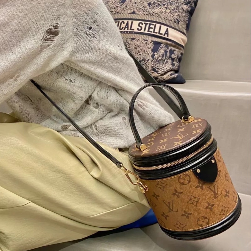 🈶購證 #99新閒置 #全網最低 Lv Cannes老花發財桶 芯片款-4