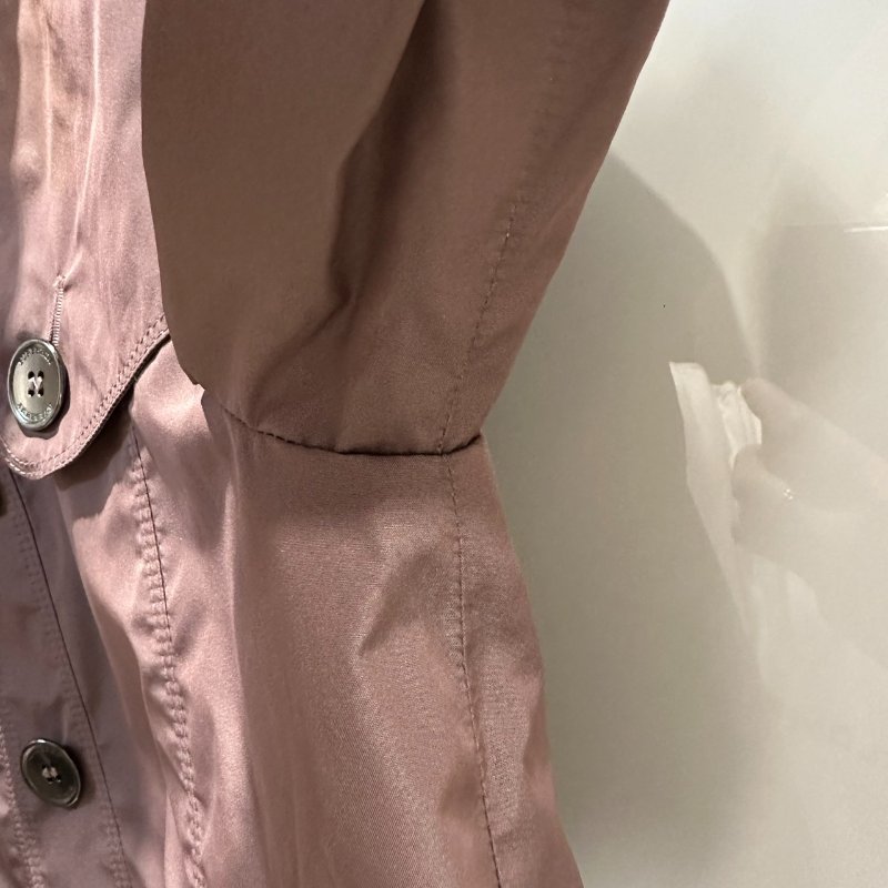 【美收精品】BURBERRY 粉色短版風衣 4-104【隔月月中將轉賣至日本 上架期限30天】-7