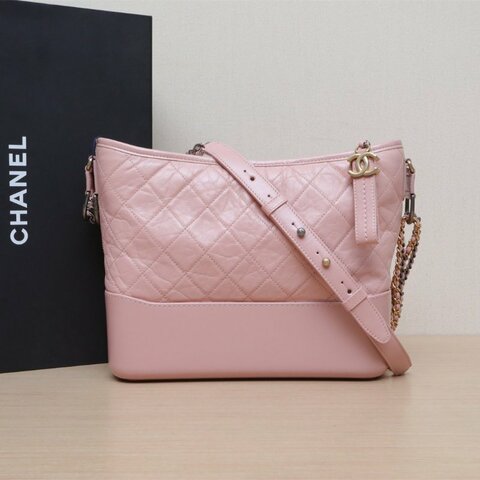 CHANEL GABRIELLE流浪中號28粉色牛皮27開金銀扣肩背包
