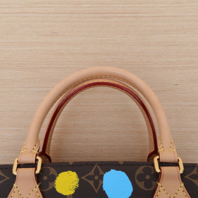 LOUIS VUITTON 彩色PVC晶片Onthego小號25二合一寬肩帶老花草間彌生聯名波點肩背包-4