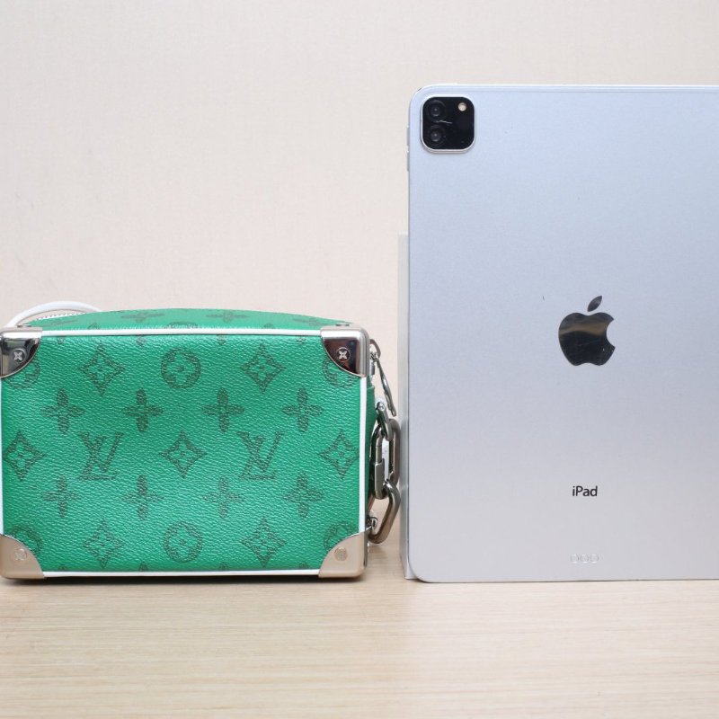 LOUIS VUITTON SoftTrunk軟盒子包迷你18.5綠色PVC晶片膠囊系列肩背包-1