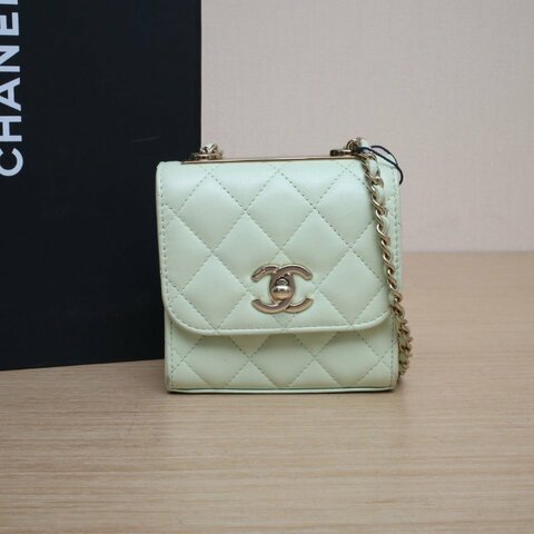 CHANEL TrendyCC口蓋包方版11淺綠色31開淺金扣肩背包