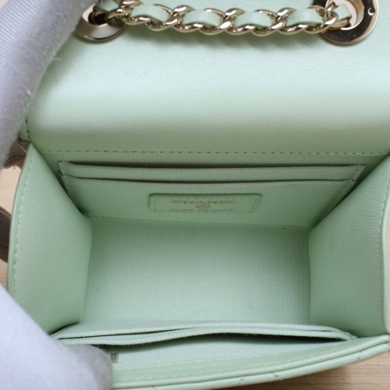 CHANEL TrendyCC口蓋包方版11淺綠色31開淺金扣肩背包-5