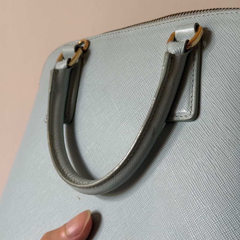 PRADA Saffiano Lux 淺藍色精品包-9