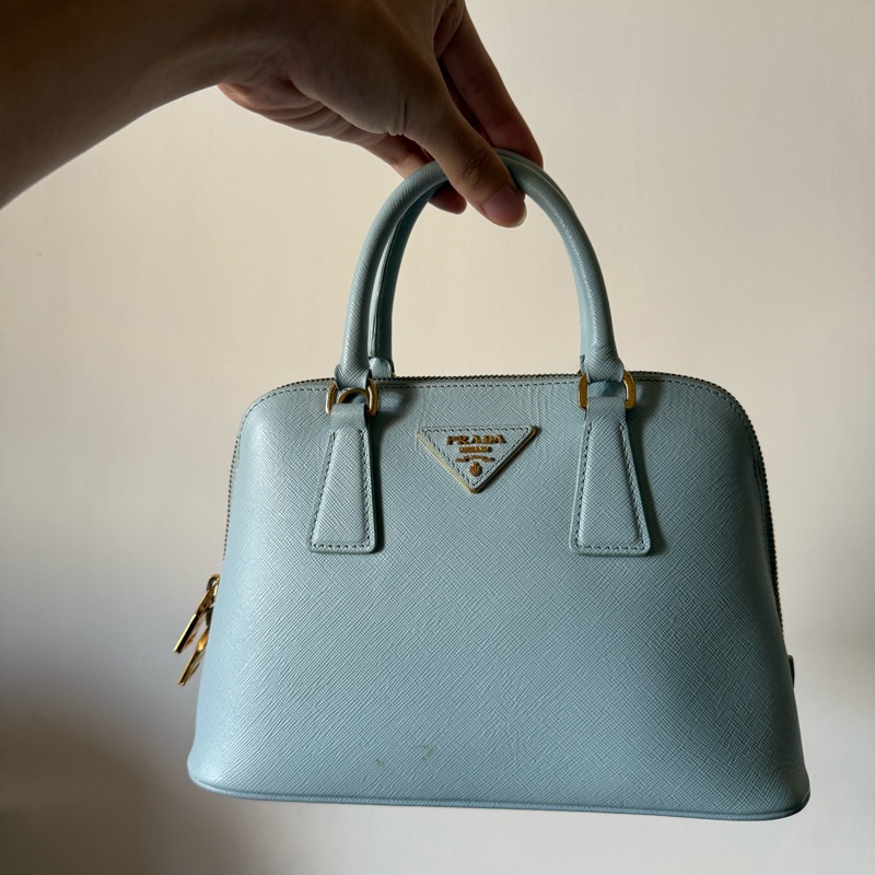 PRADA Saffiano Lux 淺藍色精品包-16